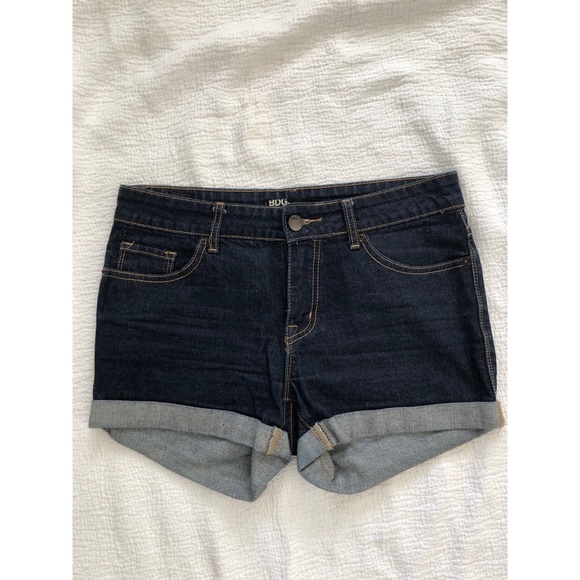Urban Outfitters BDG jean shorts - size 28 - Picture 1 of 3